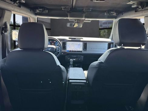 Used 2025 Ford Bronco Outer Banks AWD/4WD image 12