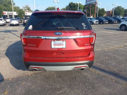 Used 2017 Ford Explorer Limited w/ Equipment Group 301A AWD/4WD image 2