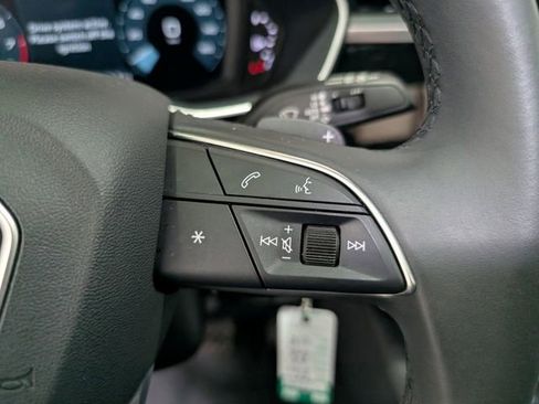 Used 2025 Audi Q3 2.0T Premium image 18