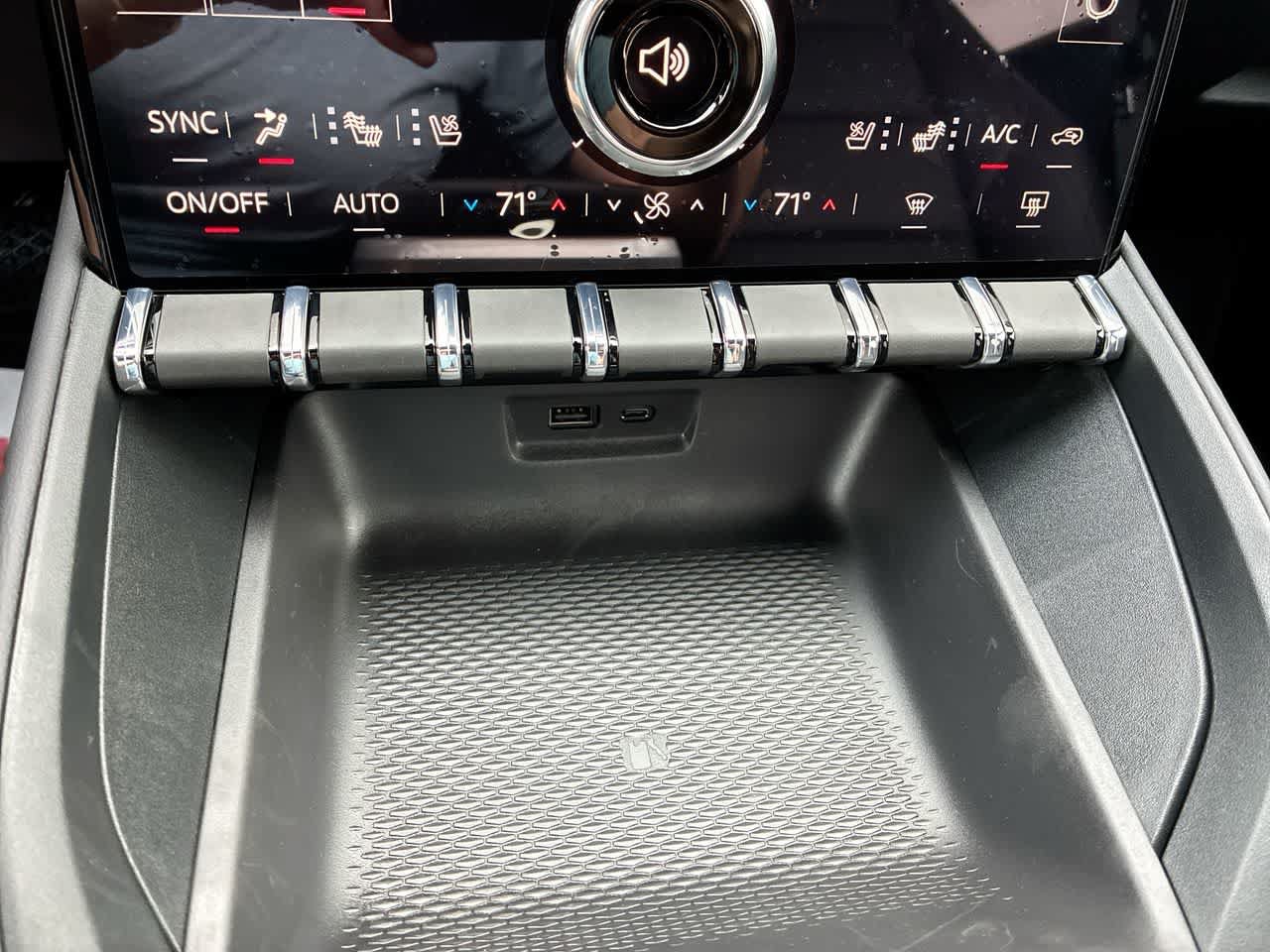 New 2027 GMC Terrain Elevation w/ Elevation Premium Package FWD image 18
