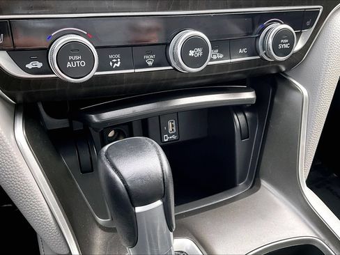 Used 2019 Honda Accord EX-L image 14