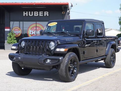 Used 2021 Jeep Gladiator Sport AWD/4WD image 3