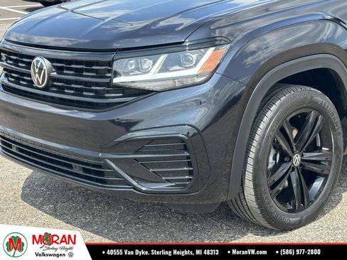 Certified 2023 Volkswagen Atlas Cross Sport SEL R-Line AWD/4WD image 7