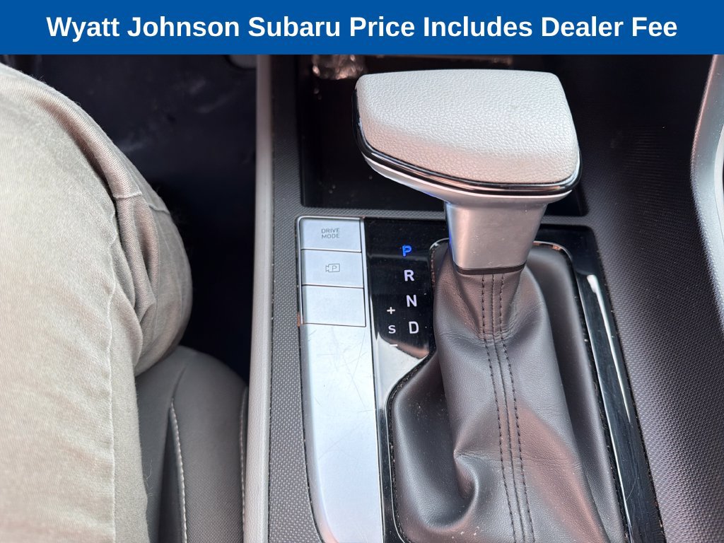 Used 2024 Hyundai Elantra SEL FWD image 29