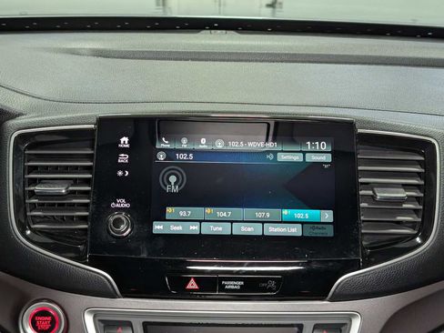 Certified 2022 Honda Pilot Sport image 18