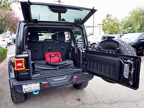 Used 2021 Jeep Wrangler Unlimited Rubicon 4xe image 21