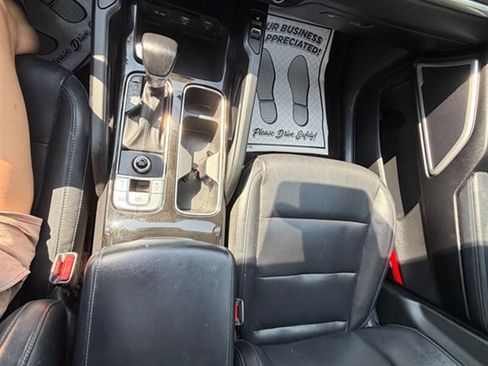 Used 2020 Kia Telluride S FWD image 15
