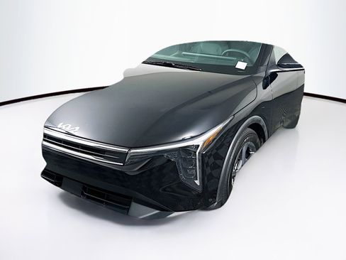 Used 2025 Kia K4 FWD image 3