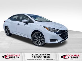New 2025 Nissan Versa SV w/ Trunk Package 360° Tour