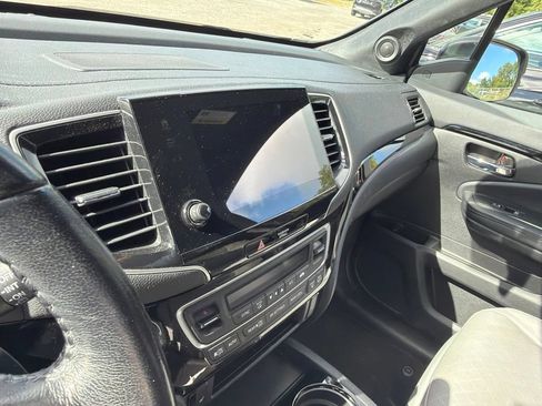 Used 2021 Honda Passport Touring image 9