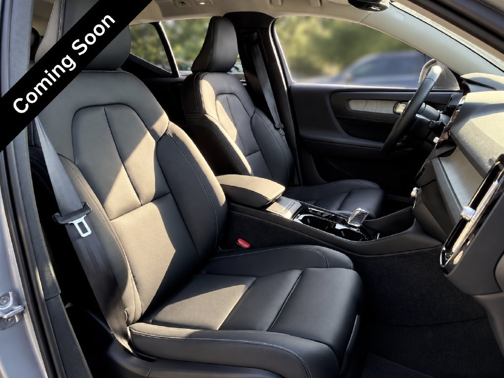 Certified 2024 Volvo XC40 B5 Plus AWD/4WD image 7
