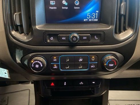 Used 2018 Chevrolet Colorado W/T w/ WT Convenience Package RWD image 18