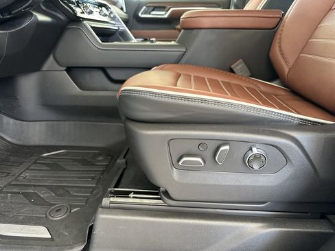 New 2026 GMC Sierra 3500 Denali Ultimate image 15