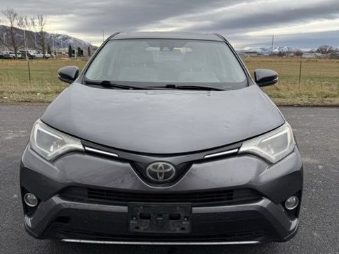 Used 2018 Toyota RAV4 XLE image 3