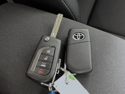 Used 2025 Toyota Corolla LE image 35