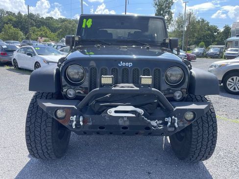 Used 2014 Jeep Wrangler Rubicon AWD/4WD image 2