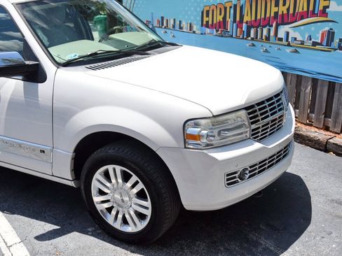 Used 2014 Lincoln Navigator L 2WD image 38