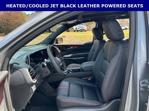 New 2026 Chevrolet Traverse RS image 6