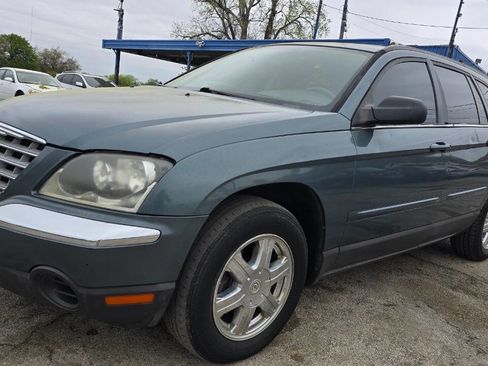 Used 2005 Chrysler Pacifica Touring image 1