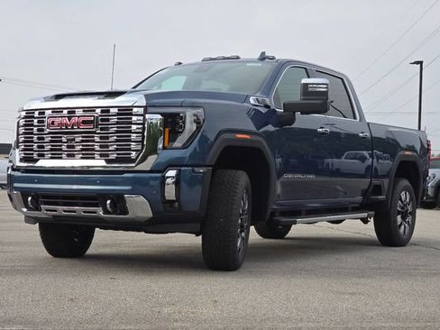 New 2026 GMC Sierra 2500 Denali w/ Denali Reserve Package AWD/4WD image 15
