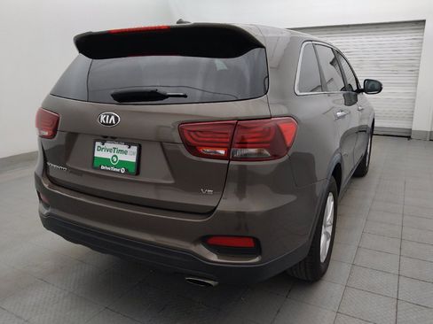 Used 2020 Kia Sorento FWD V6 image 9