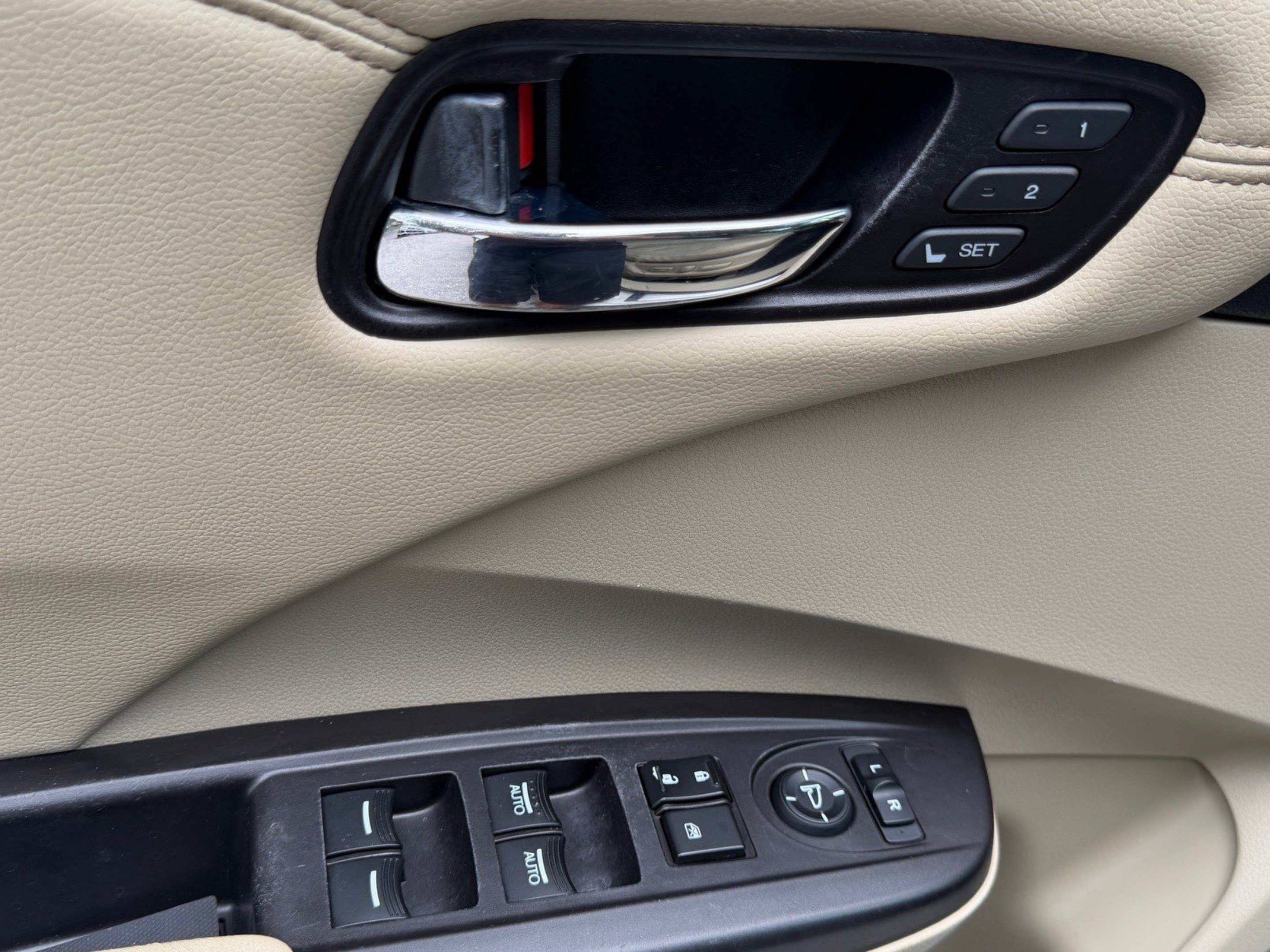 Used 2013 Acura RDX w/ Technology Package FWD image 12
