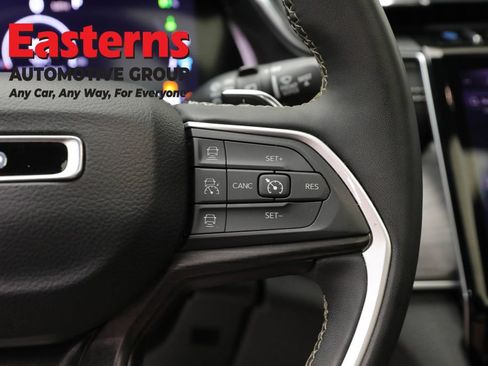 Used 2024 Jeep Grand Cherokee Limited 4xe AWD/4WD image 16