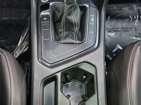 Certified 2022 Volkswagen Tiguan SE image 23