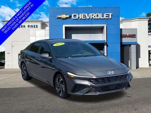 Used 2024 Hyundai Elantra Limited FWD image 1