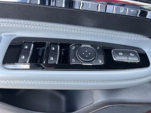 Used 2022 Lincoln Corsair Reserve w/ Sport Package image 12