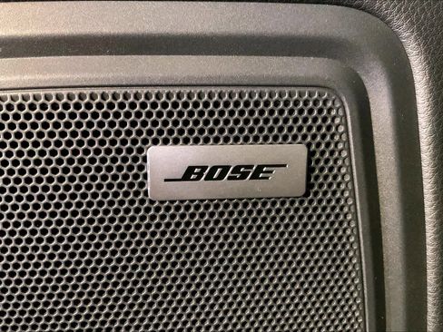 Used 2025 Porsche Macan image 38