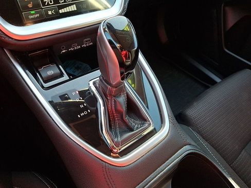 Used 2023 Subaru Outback Premium image 16