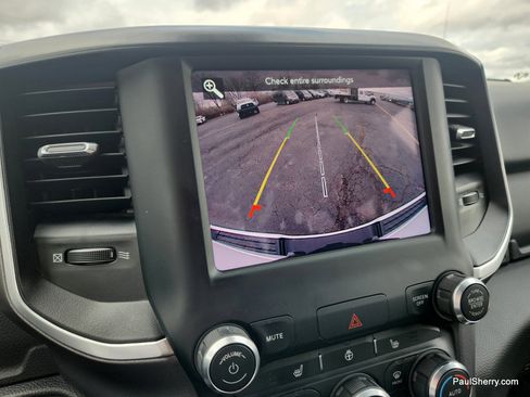 Used 2021 RAM 1500 Big Horn image 3