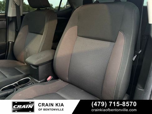 Used 2019 Toyota Corolla LE FWD image 22