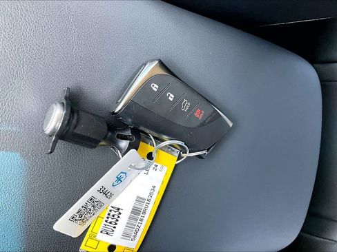 Used 2024 Lexus ES 350 w/ Premium Package image 15