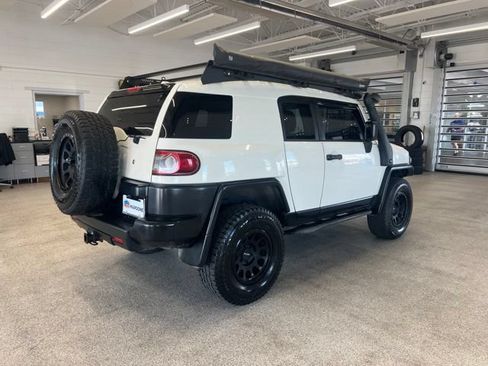 Used 2012 Toyota FJ Cruiser 4WD w/ Upgrade Pkg image 6