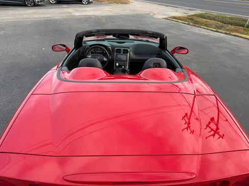 Used 2006 Chevrolet Corvette Convertible w/ Preferred Equipment Group image 27