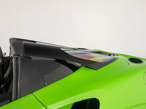 Used 2025 McLaren Artura Spider RWD image 37