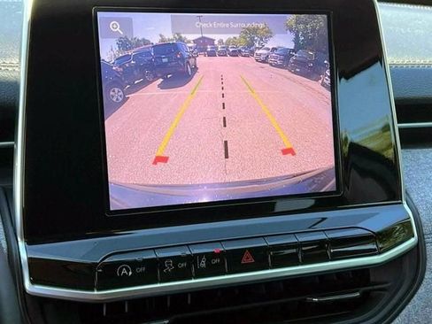 Certified 2022 Jeep Compass Latitude w/ Convenience Group image 35