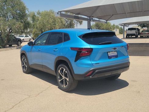 New 2026 Chevrolet Trax RS w/ Sunroof Package FWD image 6