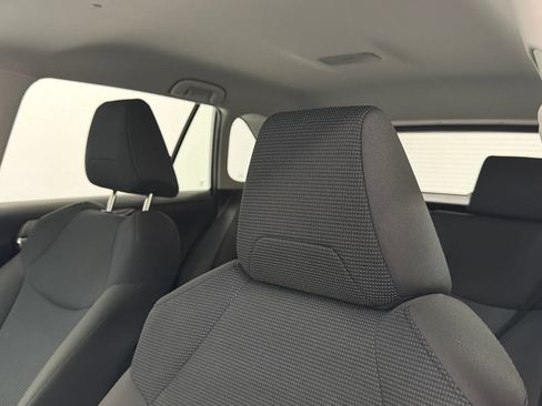 Used 2023 Toyota RAV4 LE AWD/4WD image 30