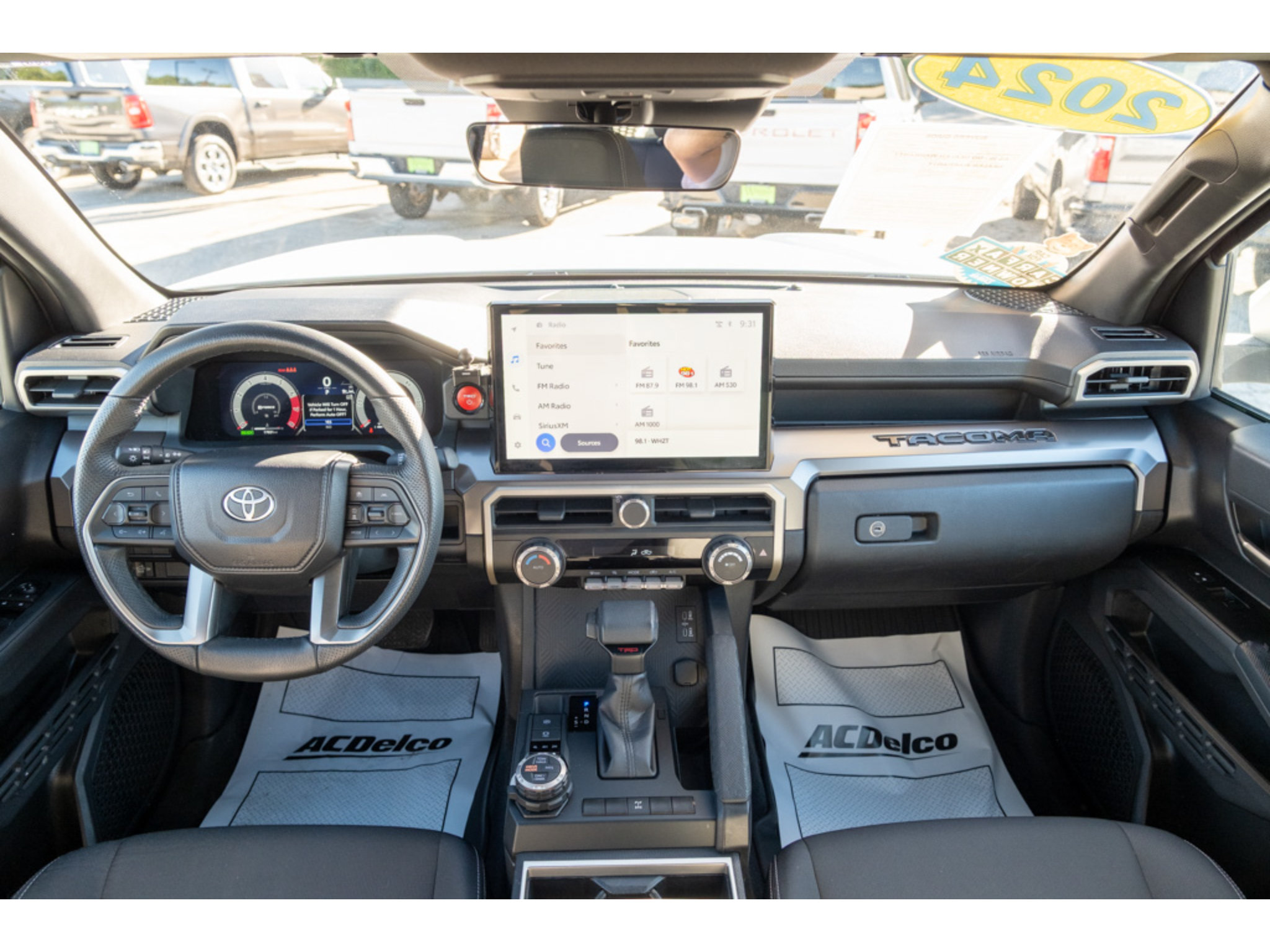 Used 2024 Toyota Tacoma TRD Off-Road AWD/4WD image 32