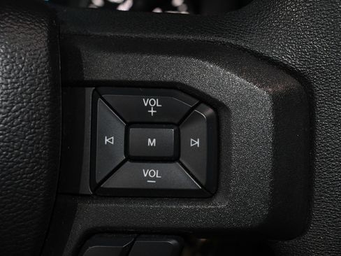 Used 2019 Ford F150 XLT image 28