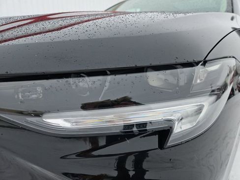 Used 2023 Buick Envision Avenir AWD/4WD image 19