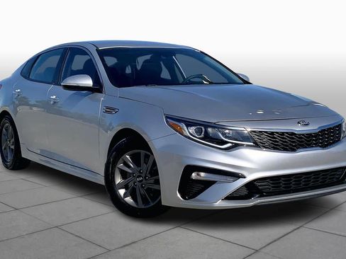 Used 2020 Kia Optima LX image 2