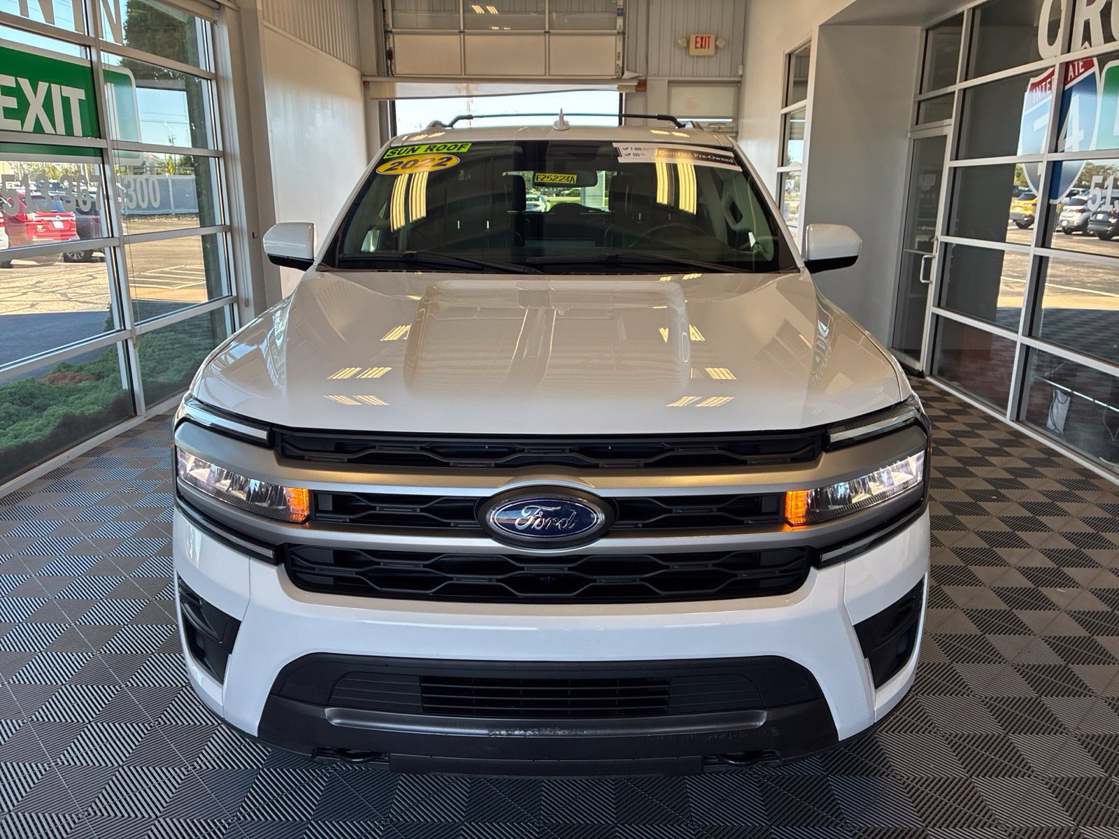 Used 2022 Ford Expedition Max XLT AWD/4WD image 2