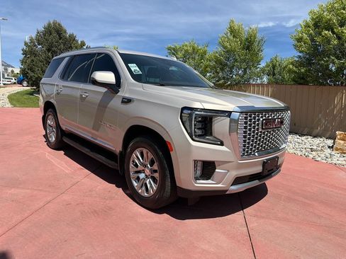 Used 2021 GMC Yukon Denali w/ Advanced Technology Package AWD/4WD image 1