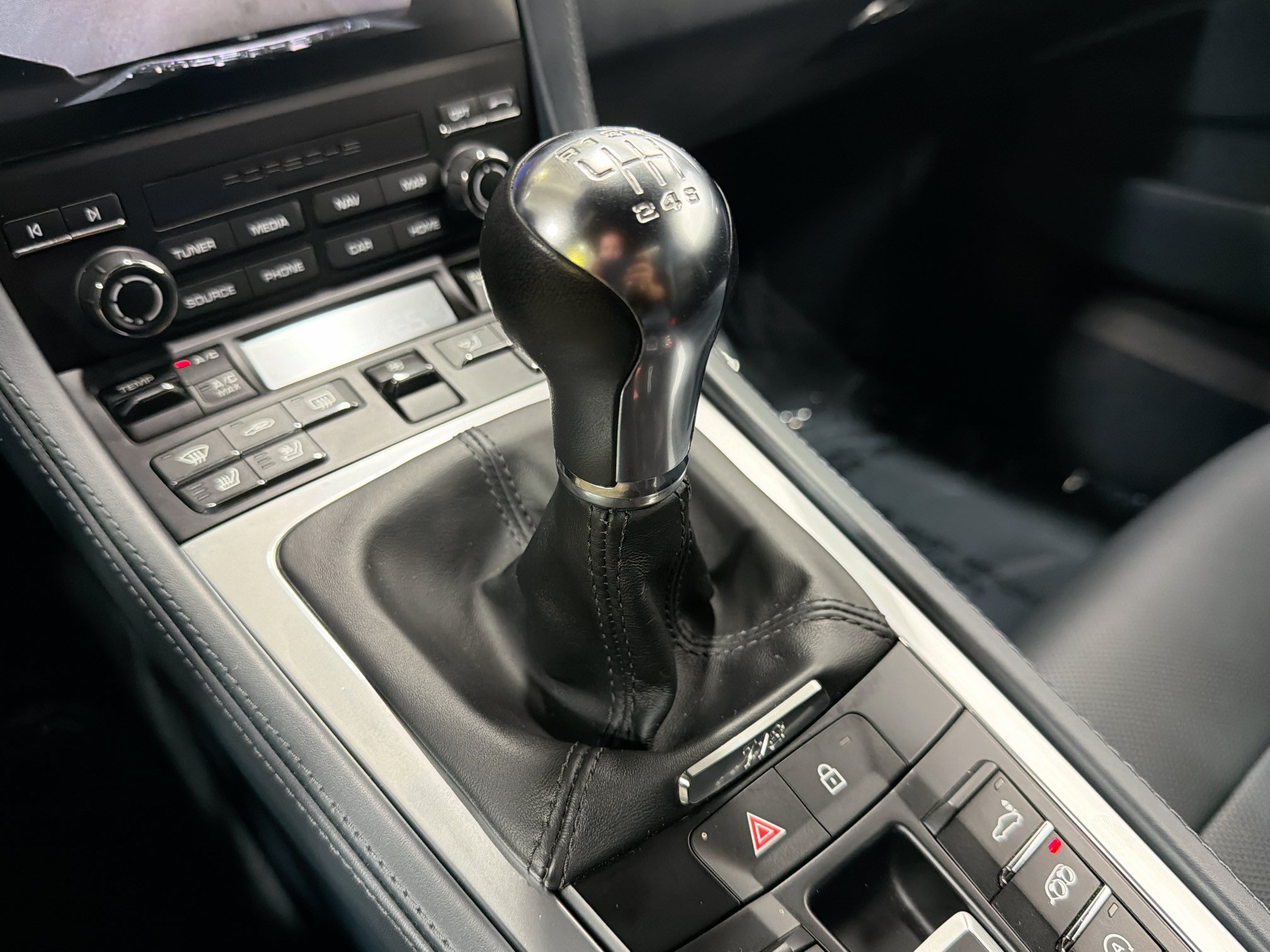 Certified 2024 Porsche 718 Boxster S RWD image 25