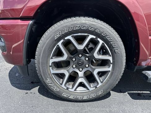 Used 2025 RAM 1500 Laramie w/ Sport Appearance Package AWD/4WD image 16