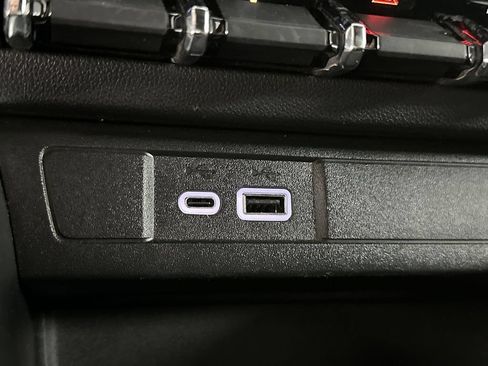 Used 2023 Chevrolet Colorado LT w/ LT Convenience Package AWD/4WD image 47